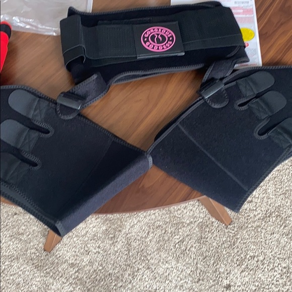 Waist trainers - Picture 3 of 3